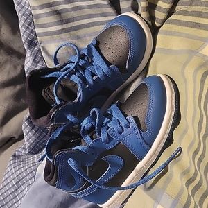 Toddler retro jordans sz 8